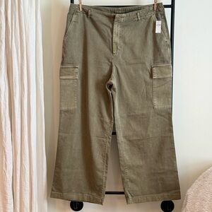 Gap Loose khaki Cargo Jeans